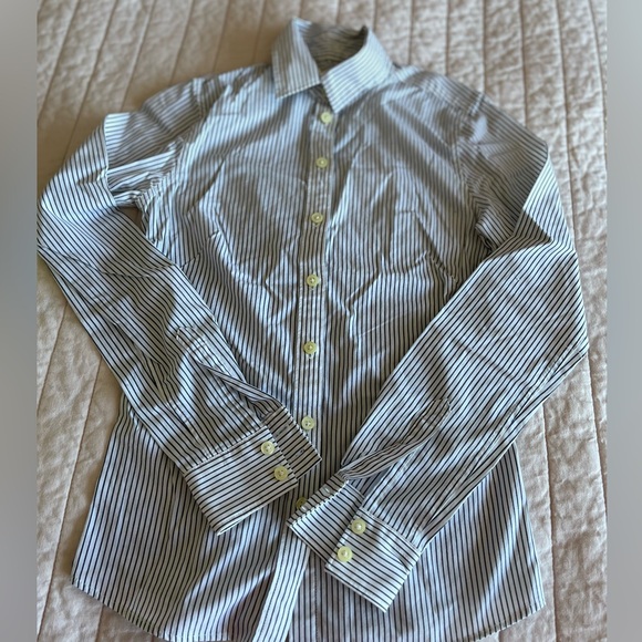 Banana Republic 00 Petite blouse - Picture 3 of 8